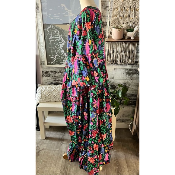 NWT Leota floral print dress with bell type sleeves. - Picture 4 of 8